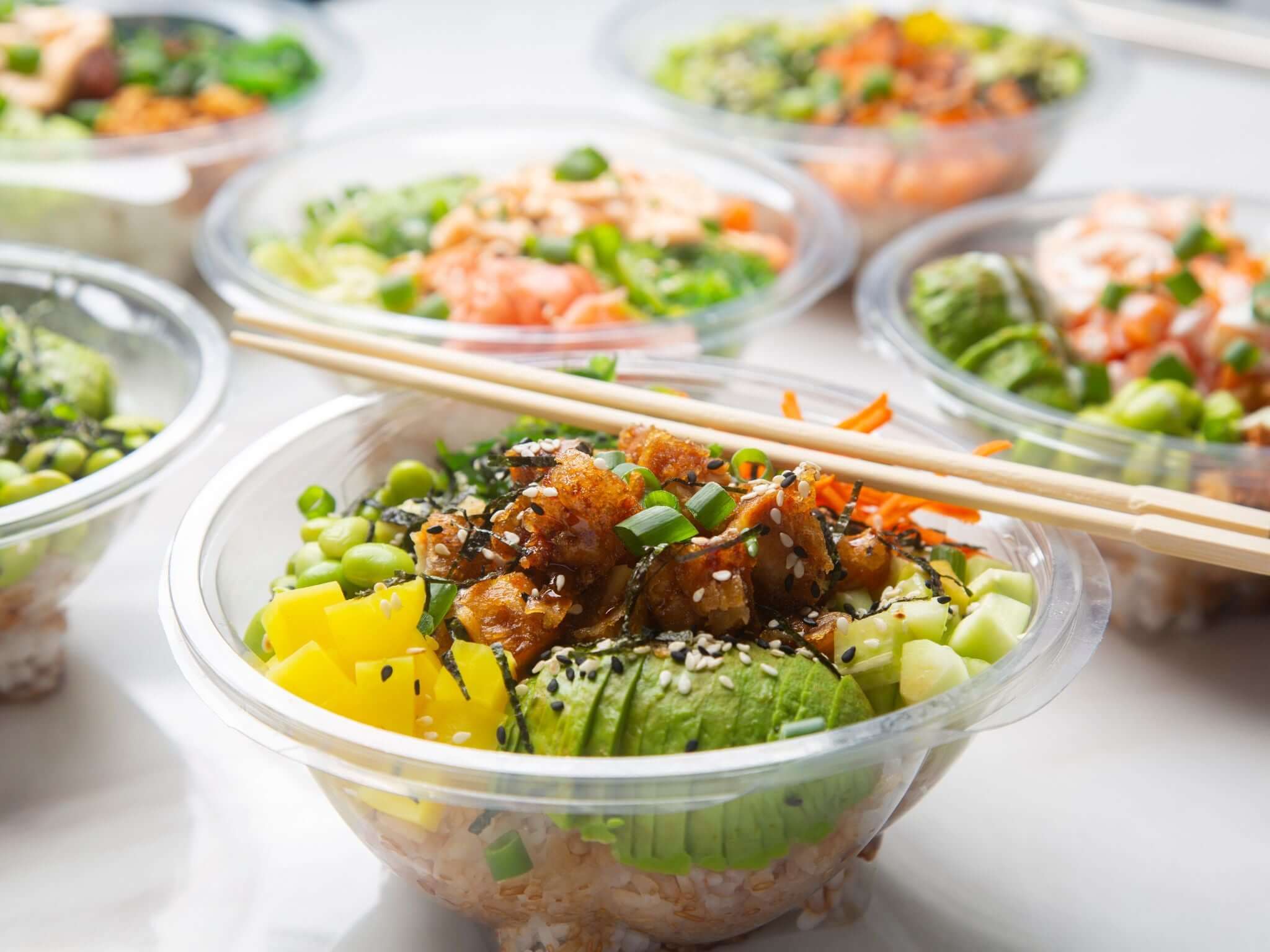 Takeaway salad bowls