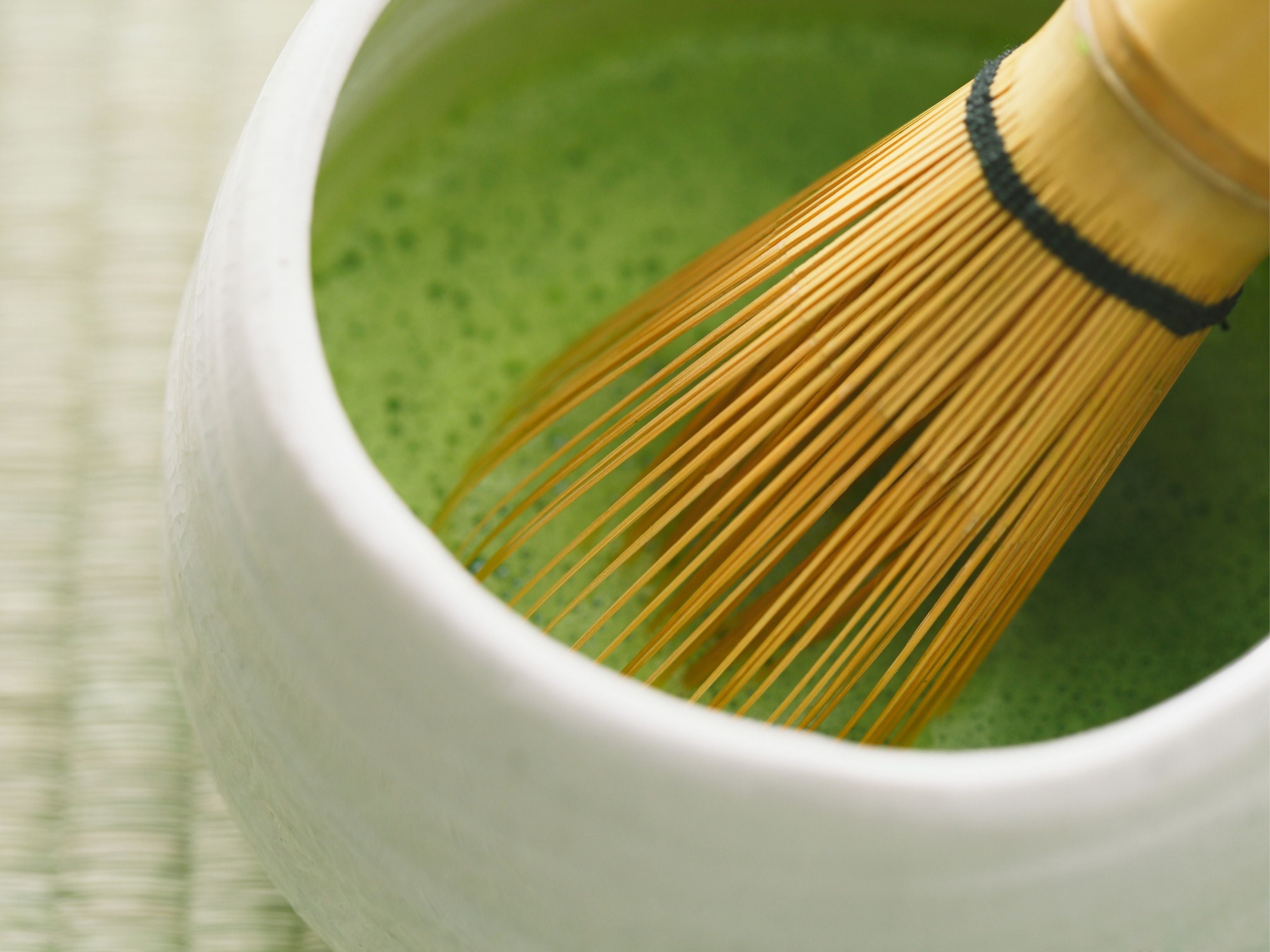 Blending matcha powder