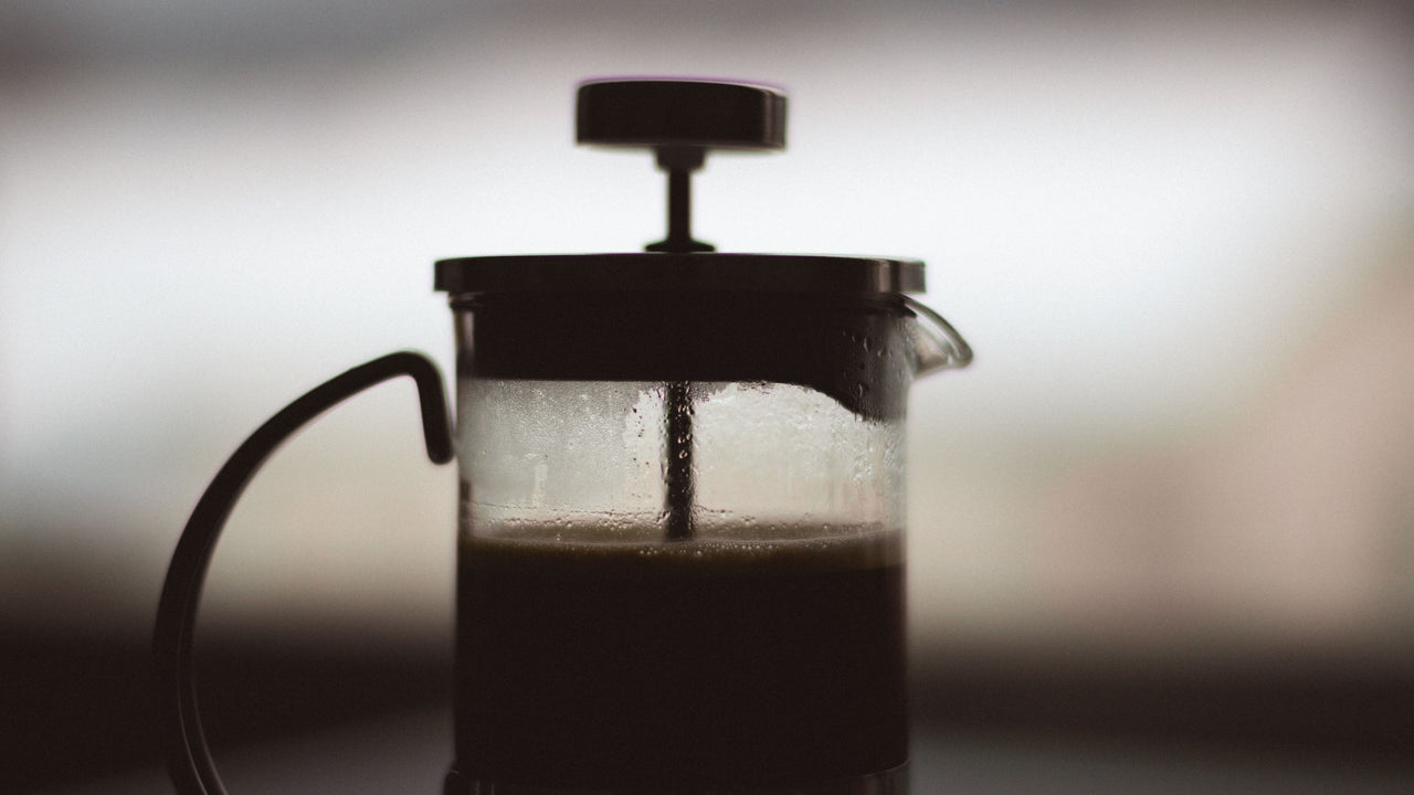 Coffee plunger device