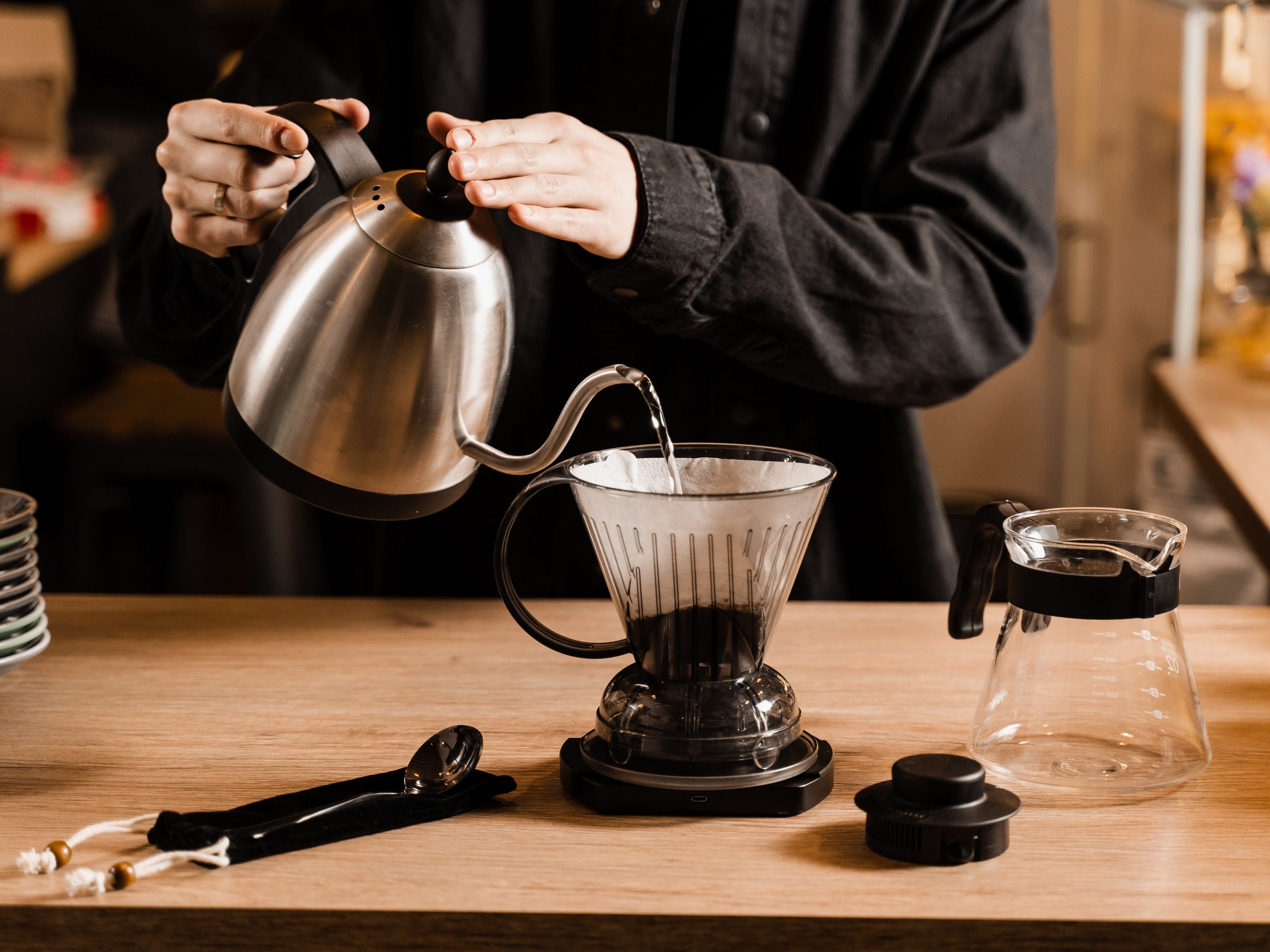 Filter brewing into v60 device
