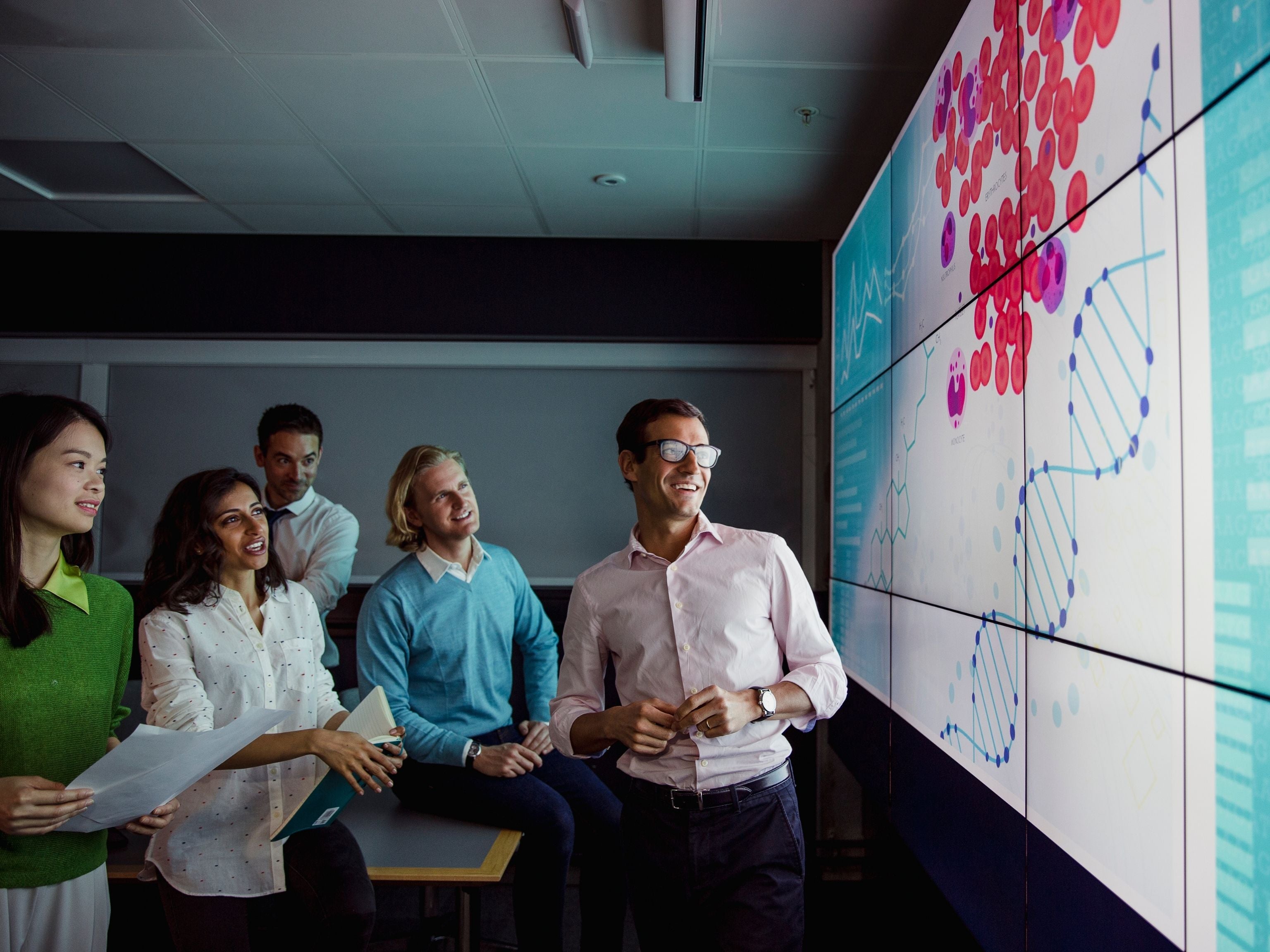 Immersive screen display at medical conference
