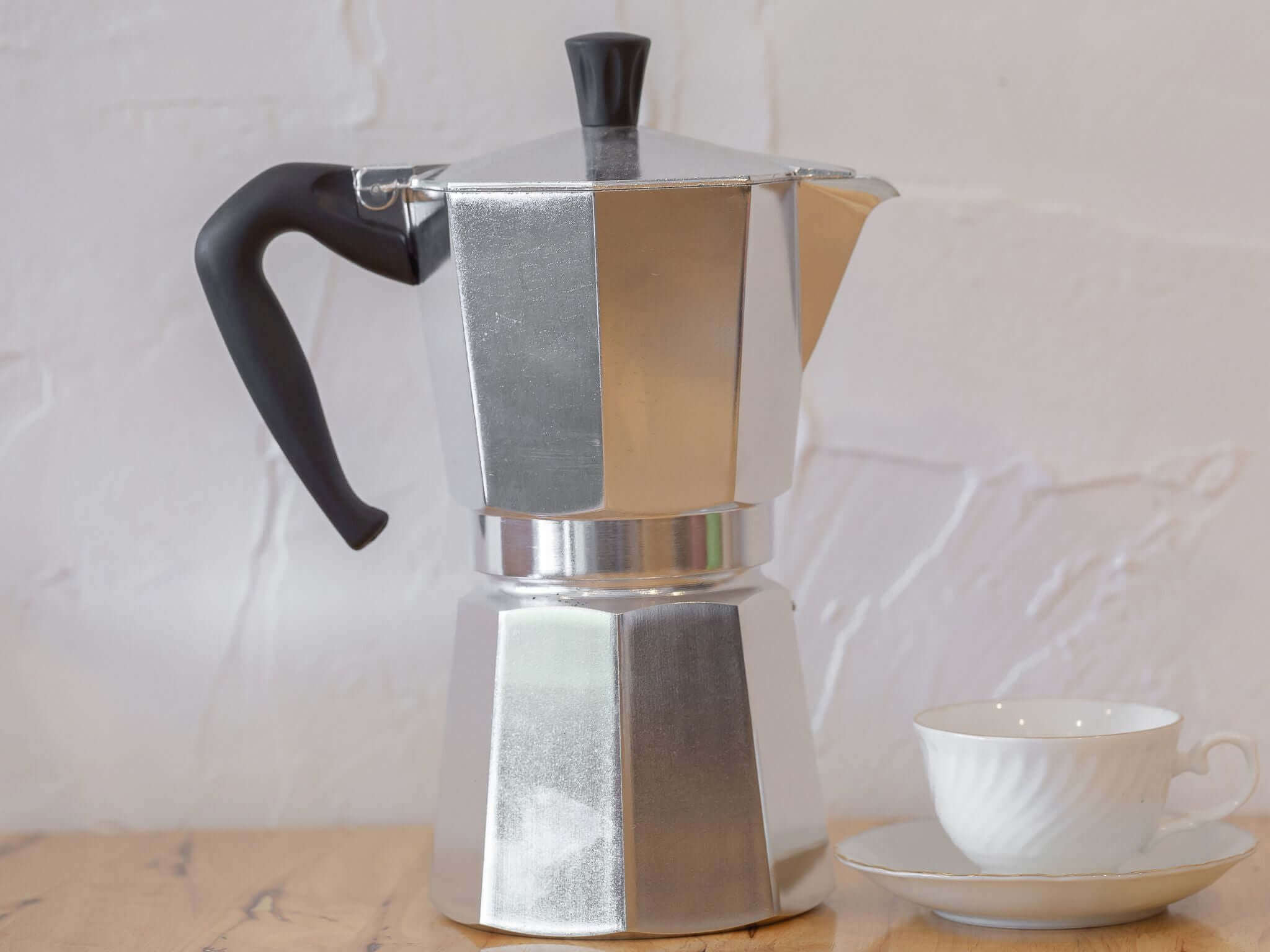 Moka pot with espresso cup
