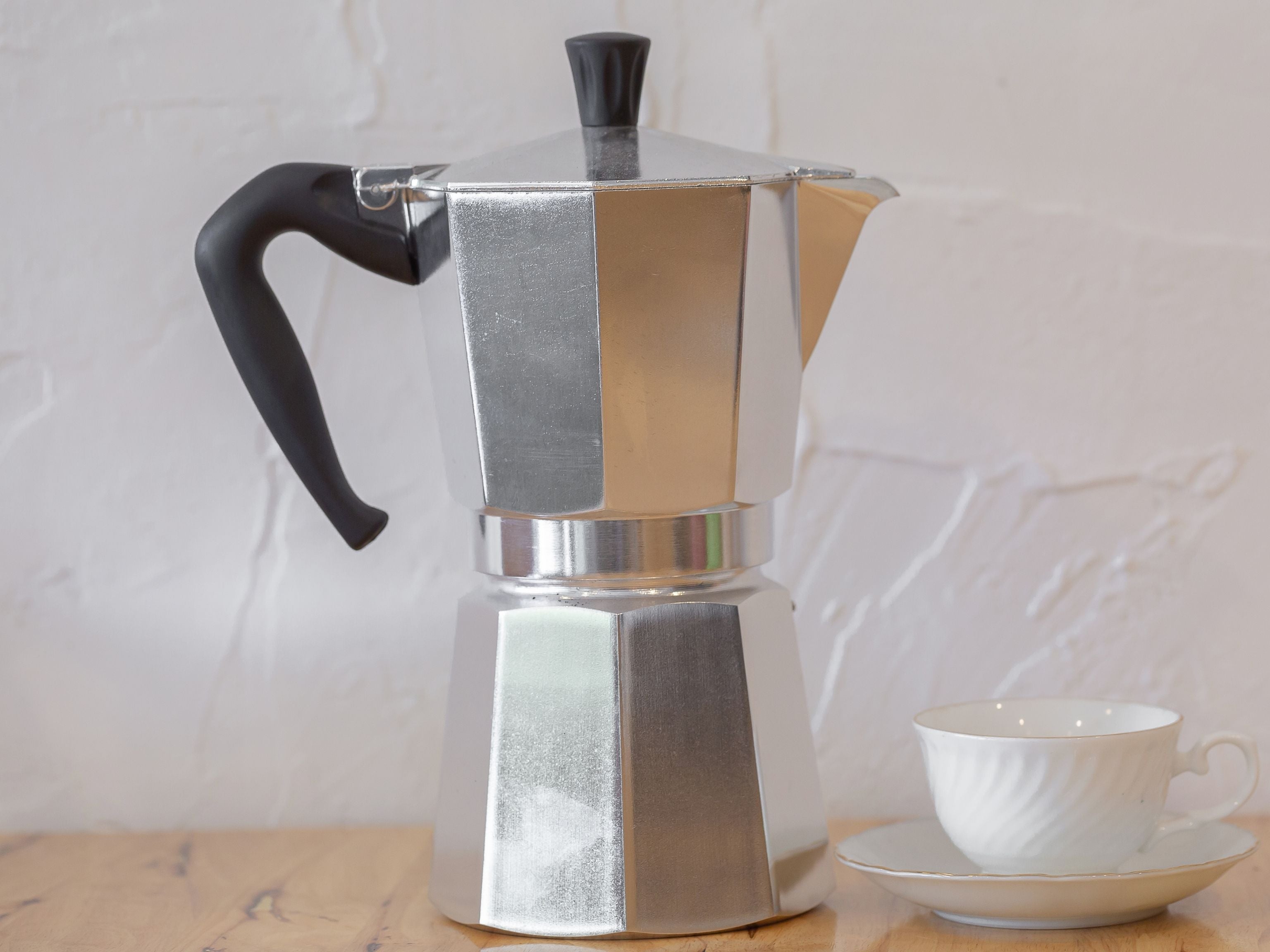 Moka pot with espresso cup