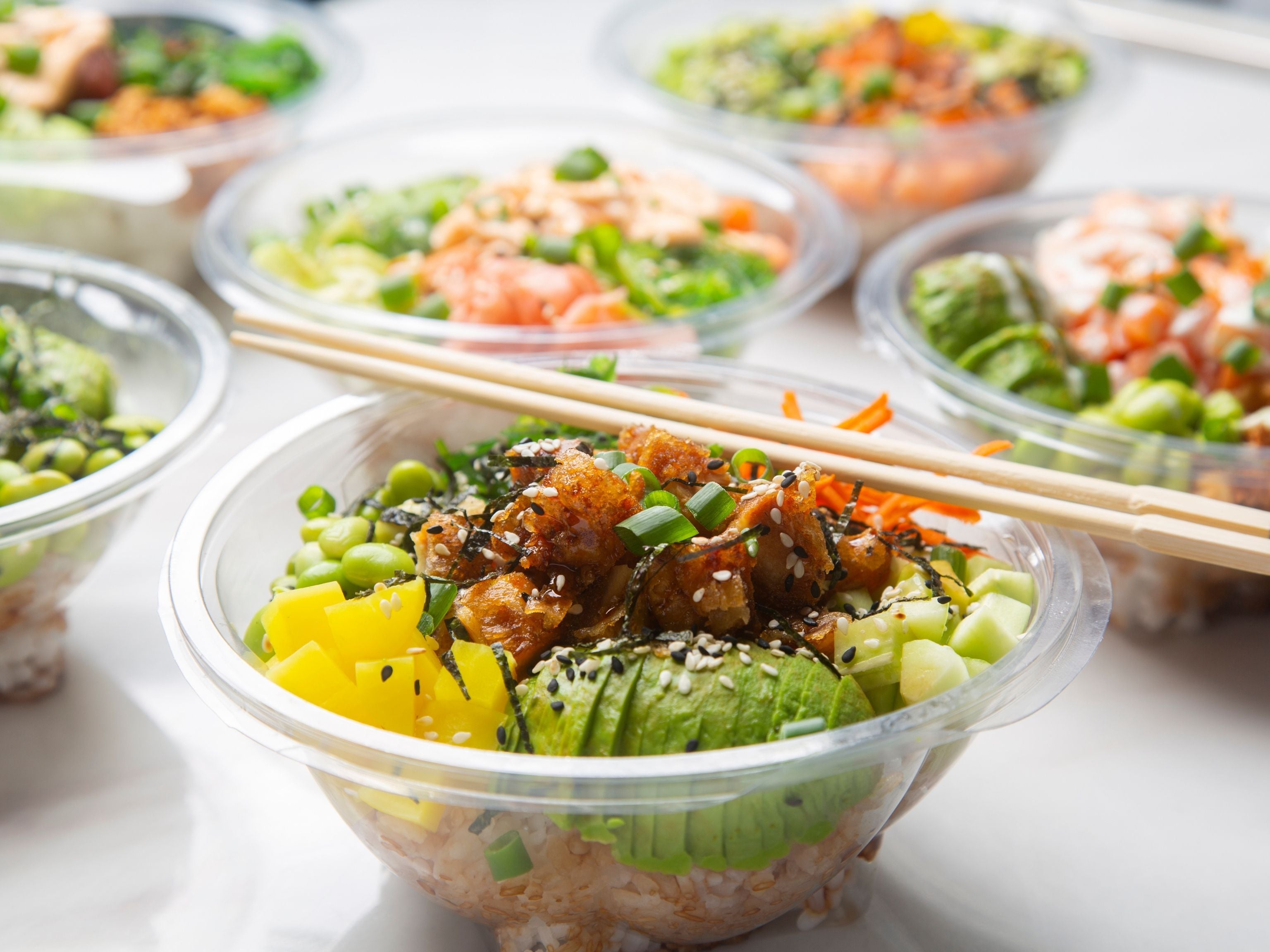 Takeaway salad bowls